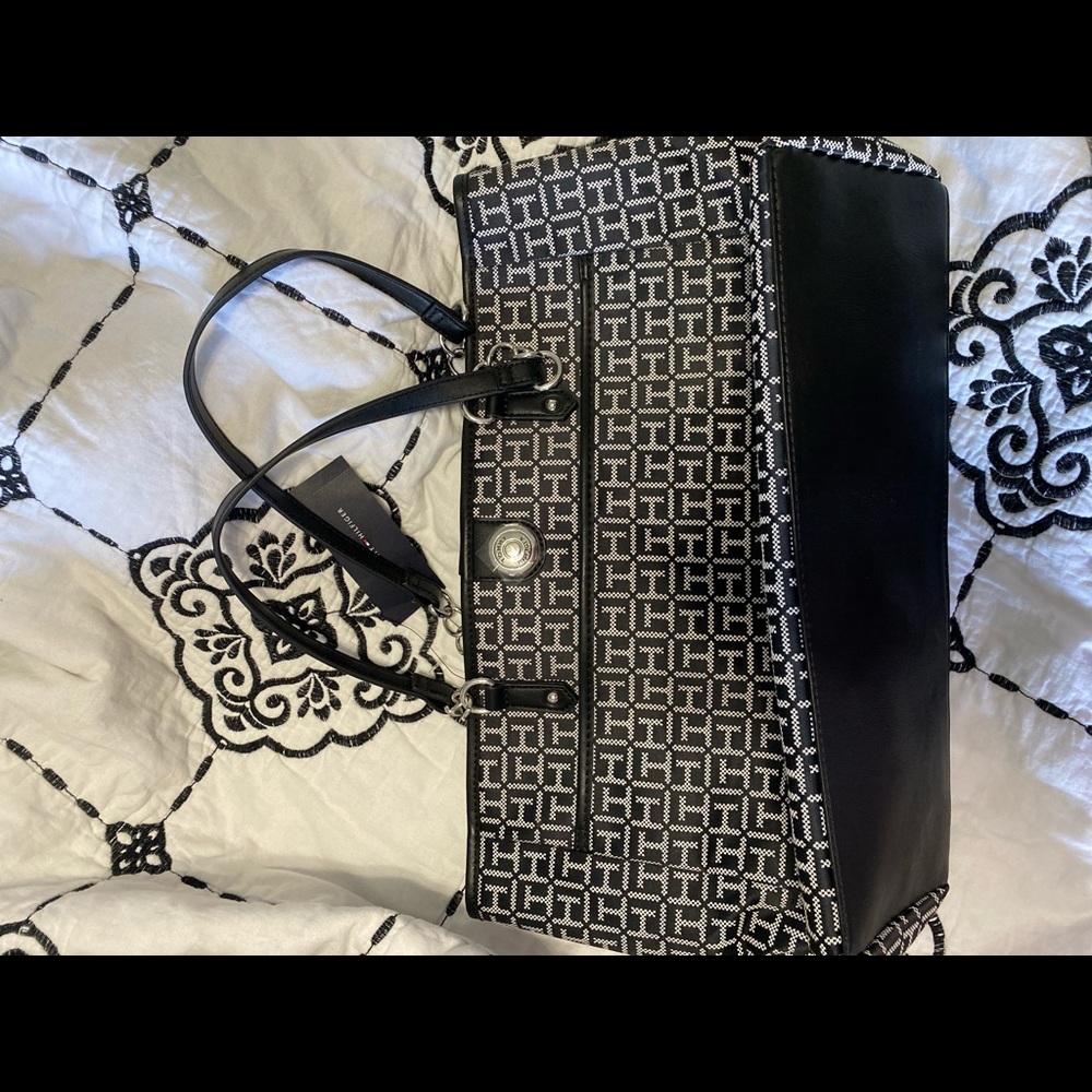 Tommy Hilfiger purse